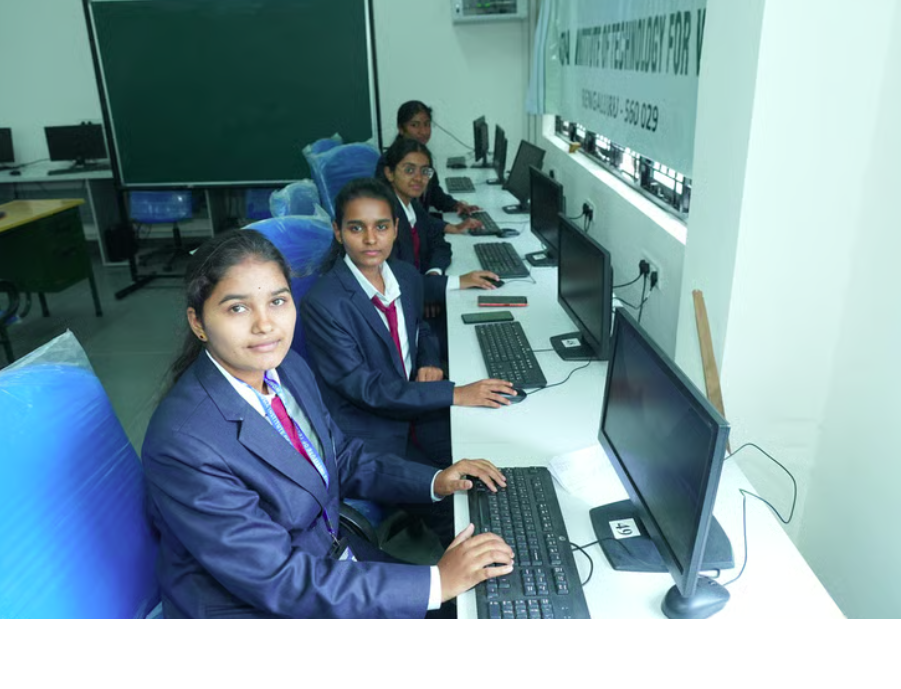 Students working at computers in a learning lab